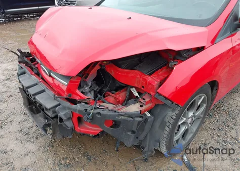 2013 Ford Focus Se z USA, uszkodzony, nr VIN 1FADP3F21DL201469